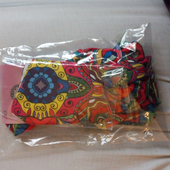 MATCHING hat&mask - Picture 2 of 4